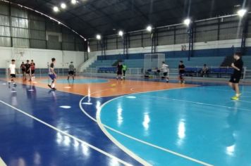 Jovens de Itapeva podem realizar treinos de Futsal masculino ou feminino