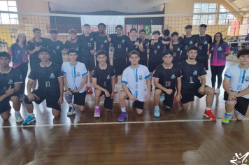 Equipe infantojuvenil de itapeva marca presença no torneio Liga Sorocaba de Vôlei