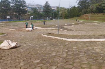 Trabalhos de manutenção urbana acontecem no Parque Pilão D'água