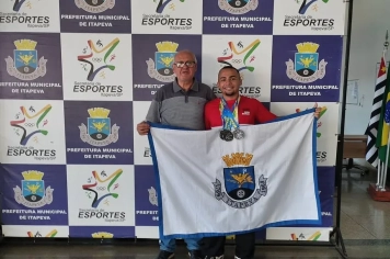 Atleta de Itapeva brilha em competição de natação no Centro Olímpico, em São Paulo