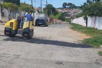 Operação Tapa-Buraco é realizada no Jd. Beija-Flor, Vila Nova Itapeva e imediações 