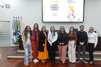 Secretaria de Assistência Social realiza o encerramento da campanha Maio Laranja na Câmara
