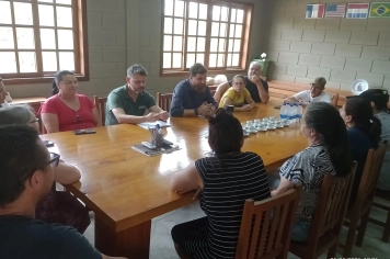 Secretaria de Desenvolvimento Rural e Infraestrutura realiza reunião com moradores do Distrito do Alto da Brancal