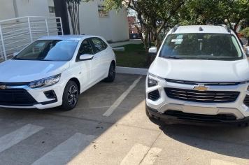 Prefeitura adquire dois veículos 0km com recursos financeiros do leilão de bens inservíveis