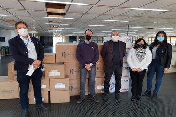 Castrolanda realiza a doação de materiais à Saúde no combate a Covid19