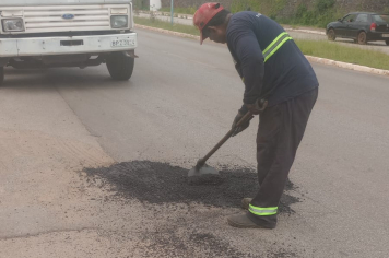 Operação Tapa-Buraco continua em diversos pontos da cidade