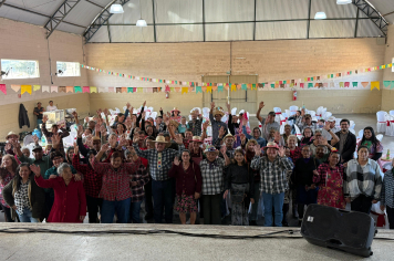 Secretarias de Assistência Social de Itapeva e Nova Campina promovem festa junina especial para os idosos assistidos por ambos os municípios  