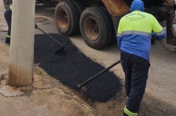 Serviços de recuperação do pavimento seguem nos bairros de Itapeva