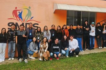 Assistidos pela Casa do Adolescente participam de atividade com orientações para a manutenção da boa saúde