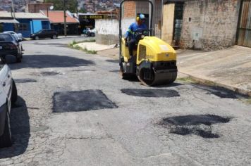 Serviços de recuperação do pavimento seguem a todo vapor em Itapeva 