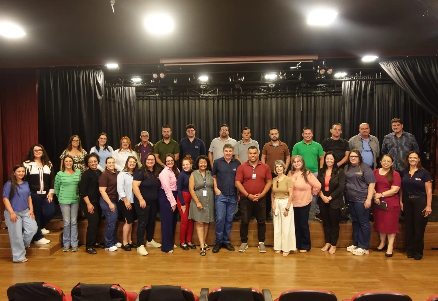 Escola de Administração e Contas Públicas realiza palestra sobre a Reforma Tributária no Teatro de Bolso