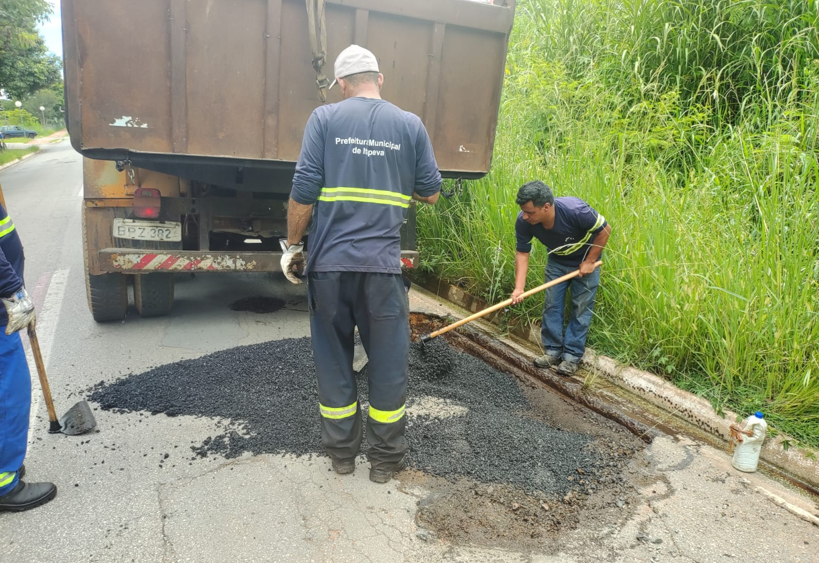 Operação Tapa-Buraco segue em diversos pontos da cidade