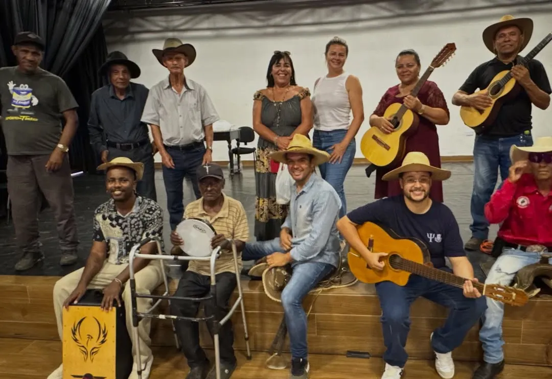 Show “Quem Canta Seus Males Espanta” encanta público no Teatro de Bolso
