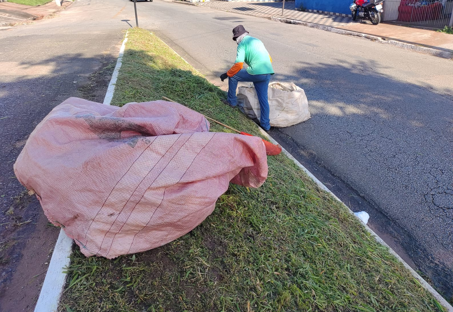 Serviços de Roçada e Limpeza seguem a todo vapor em Itapeva