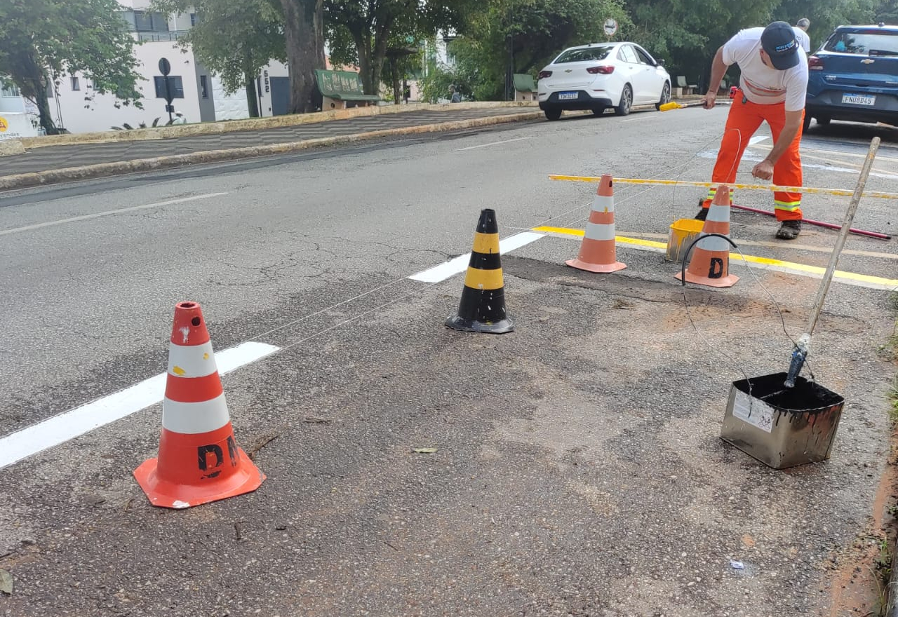 Prefeitura realiza melhorias na pintura de sinalização horizontal