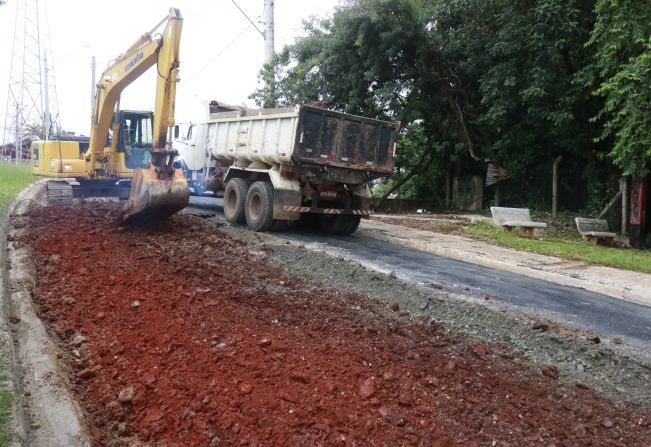 Prefeitura realiza o recapeamento completo da Av. Orestes Gonzaga