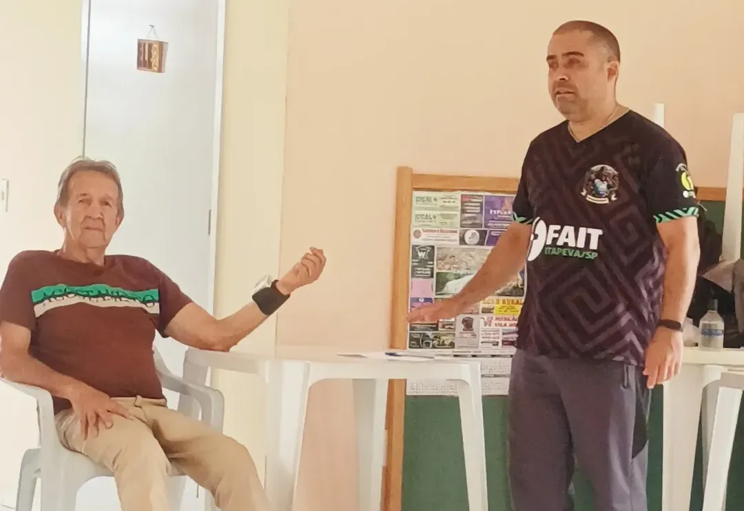 Atividades físicas monitoradas são realizadas para os idosos da Vila Dignidade