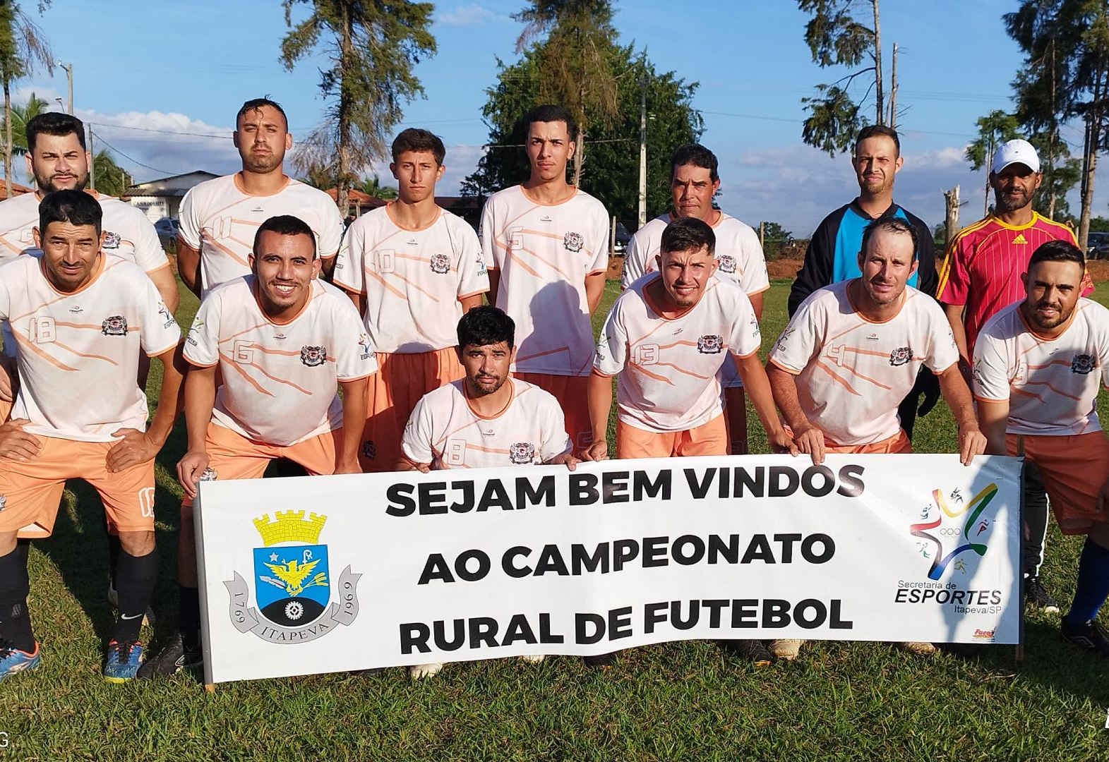Tradicional competição de Futebol de Campo agita o Bairro Taipinha