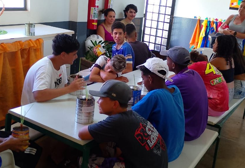 Secretaria de Desenvolvimento Social realiza atividades de prevenção de gravidez na adolescência no Cras Santa Maria.