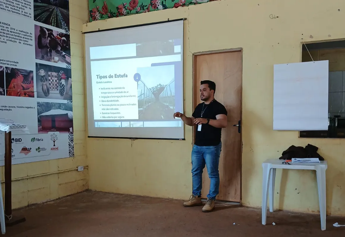 Secretaria da Agricultura promove palestra sobre o plantio em estufas