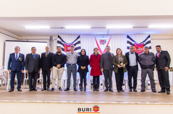 Representantes da Prefeitura e Guarda Civil Municipal de Itapeva participam de solenidade em memória à Revolução Constitucionalista de 1932 em Buri