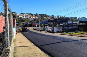 Secretaria de Obras e Serviços realiza os serviços de recapeamento asfáltico nas ruas Glicério David Muzel e Epitácio Piedade