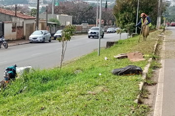 Serviços de roçada e limpeza são realizados na Av. Higino Marques e imediações