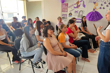 Jovens assistidos pela Casa do Adolescente participam de palestra de conscientização 