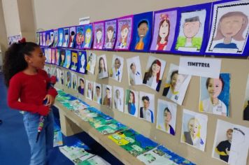 Evento de encerramento de ano letivo envolve os estudantes na produção de expressões artísticas