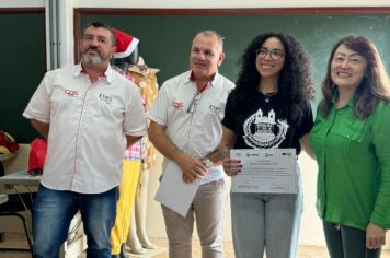 Alunos se formam nos cursos de qualificação profissional do Fundo Social