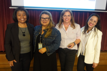 Profissionais da Secretaria de Saúde ministram palestra sobre saúde mental no trabalho e na vida aos servidores da Educação