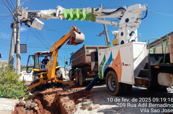 Secretaria de Obras e Serviços realiza reparos de galerias pluviais nas Ruas Adil Bernardino  e Ernesto de Moura.