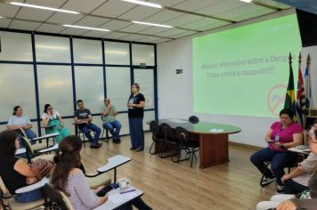  Secretaria Municipal de Saúde realiza curso de capacitação para servidores públicos sobre o manejo clínico da dengue. 