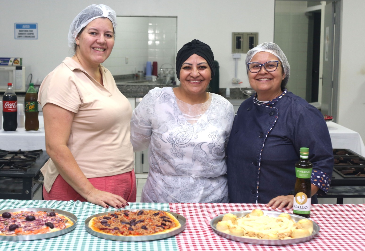Alunos participam do curso profissionalizante de produção de Pizzas Doces e Salgadas