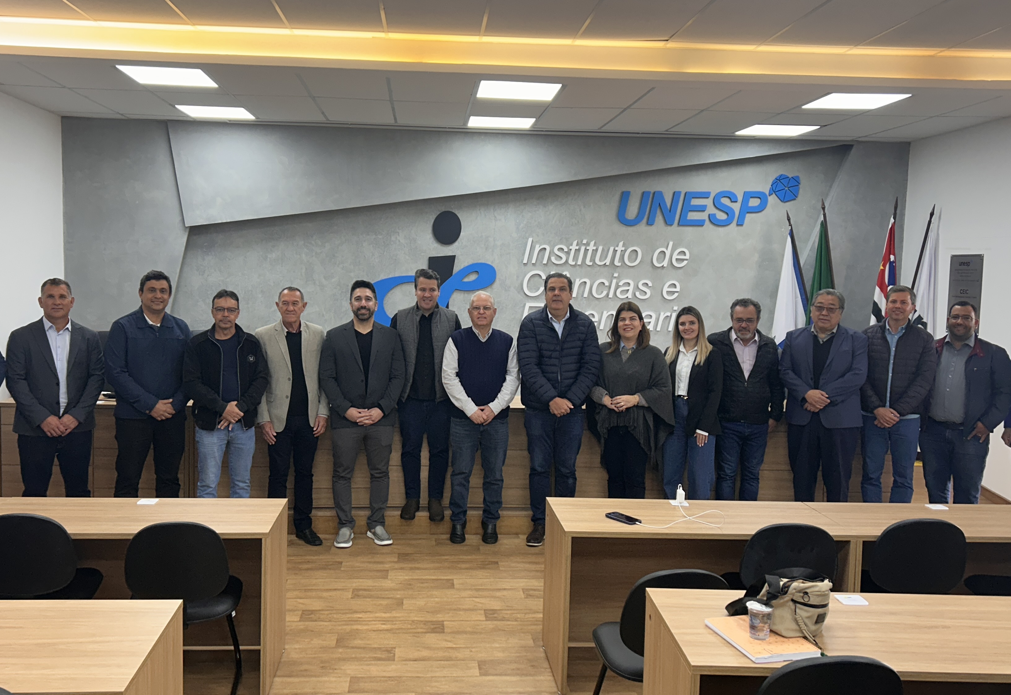 Prefeitos se reúnem na Unesp de Itapeva para discutirem políticas públicas para a região