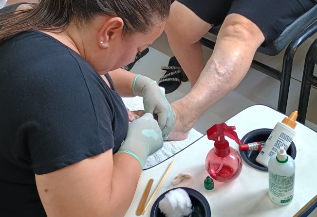 Mais uma turma se qualifica no Curso de Manicure do Fundo Social