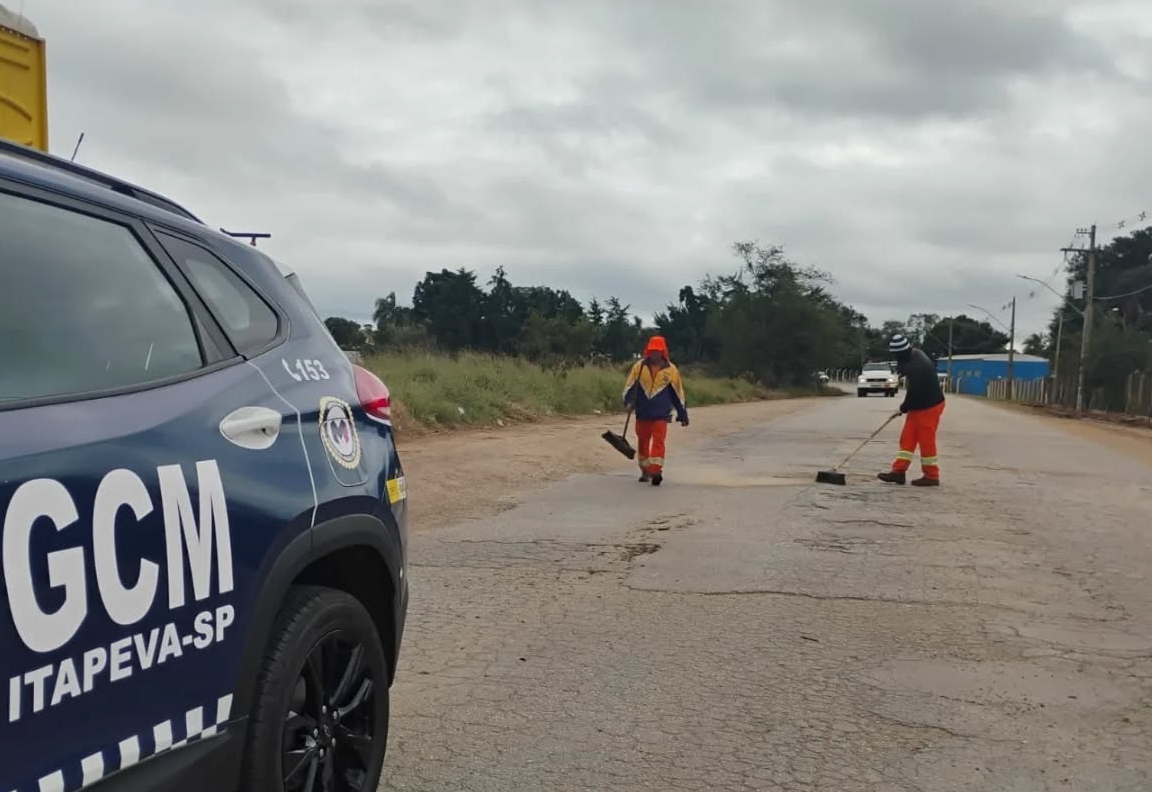 Operação tapa-buracos é realizada no Anel Viário Mario Covas